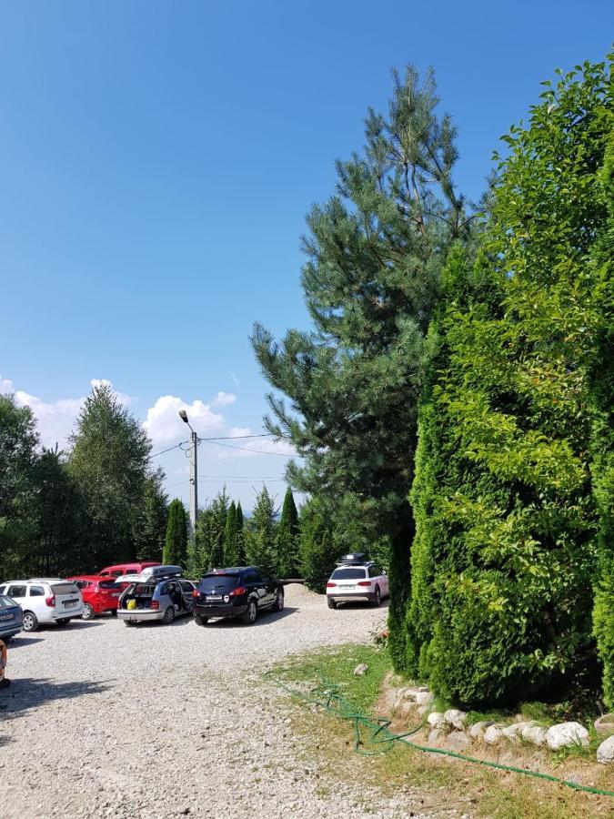 Vila Colt De Rai Hotell Rîşnov Exteriör bild
