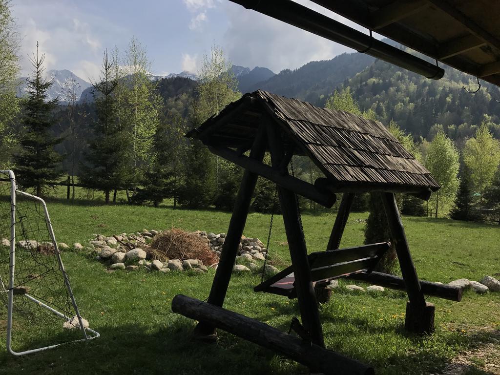 Vila Colt De Rai Hotell Rîşnov Exteriör bild